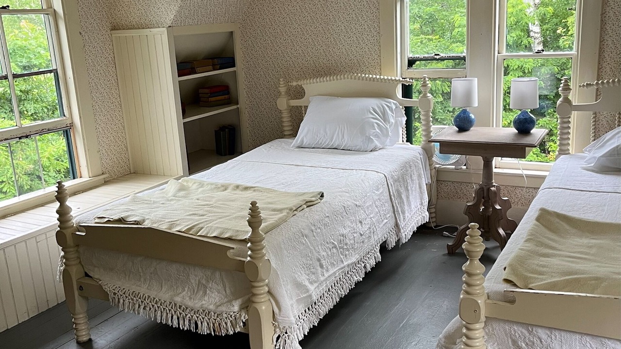 Photo of Bedroom in Shelburne