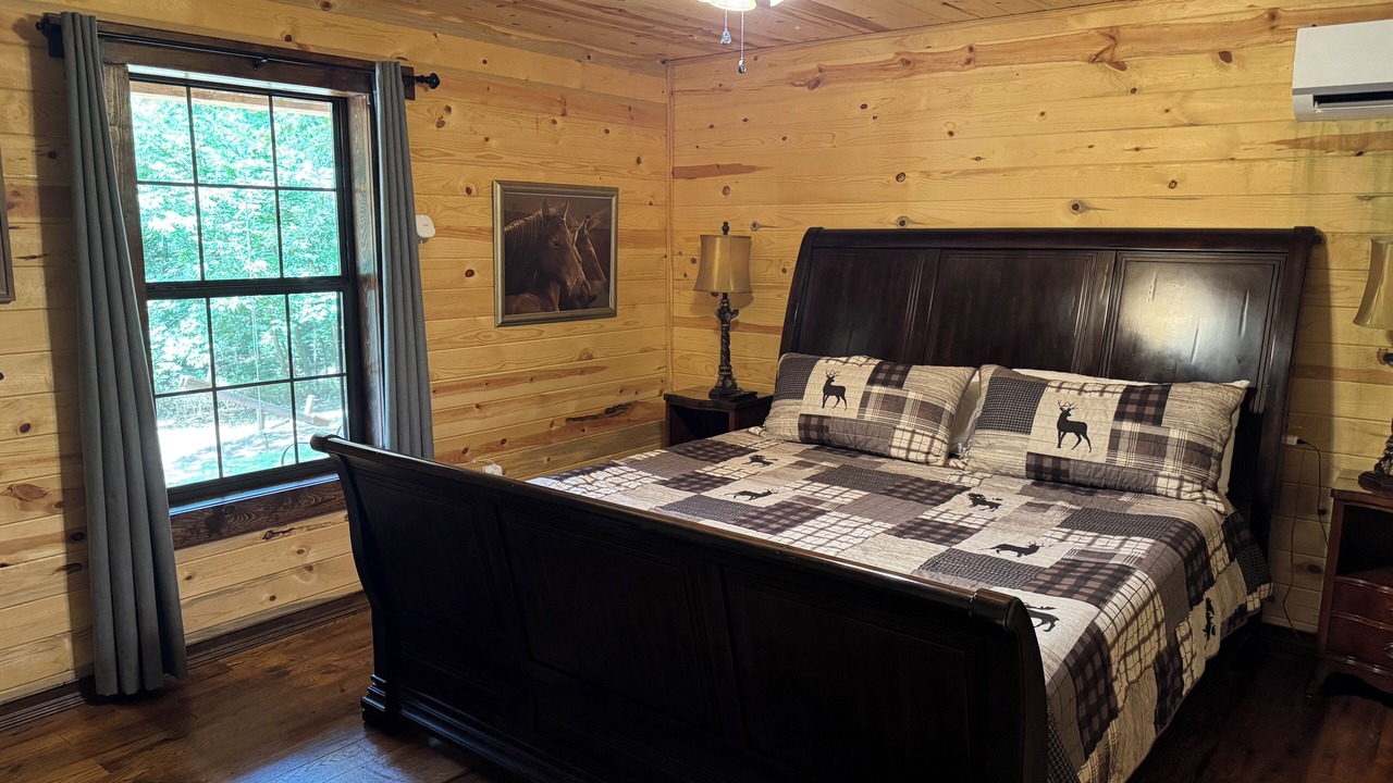 Photo of Bedroom in Pettit