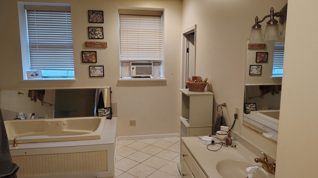 Photo of Bathroom in Dunkirk