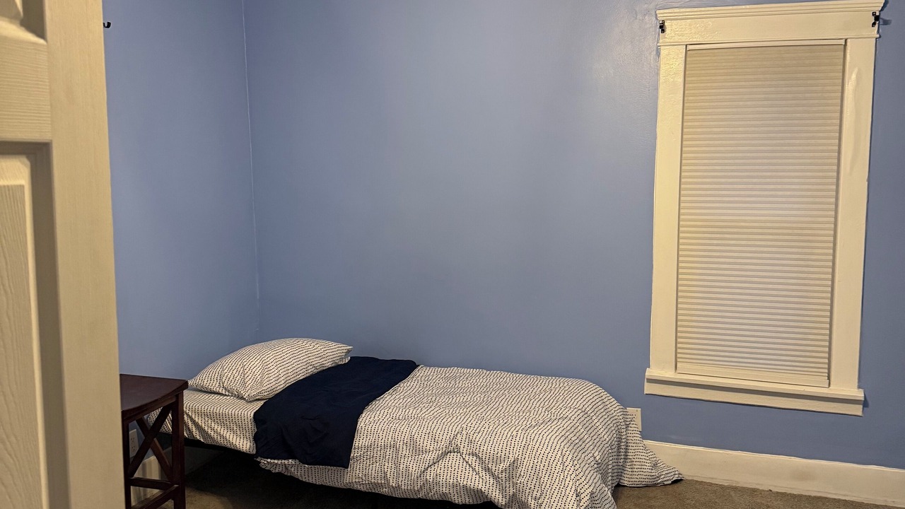Photo of Bedroom in Niles