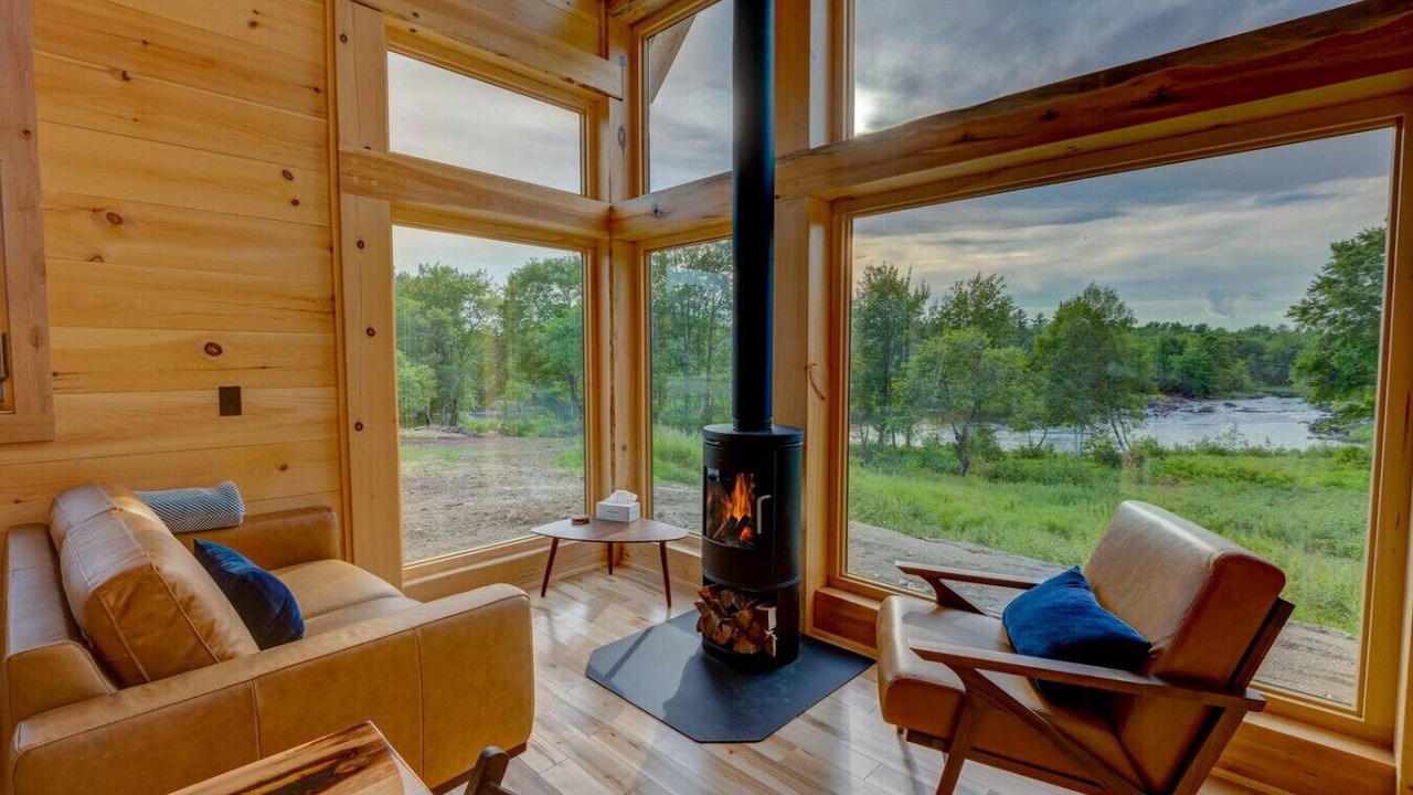 Photo of Livingroom in Ellsworth