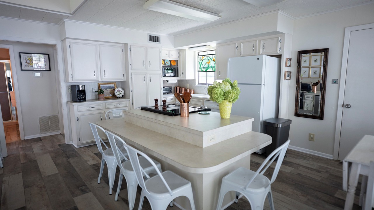 Photo of Kitchen in Mooringsport