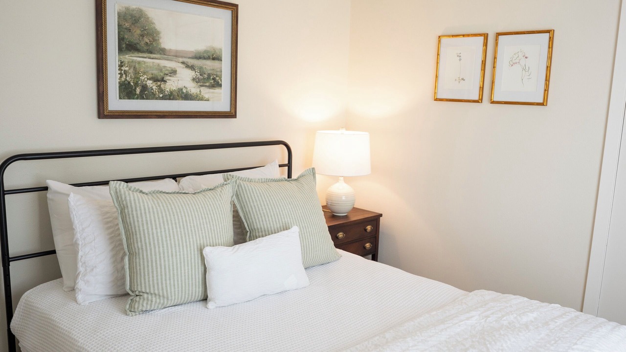 Photo of Bedroom in Mooringsport