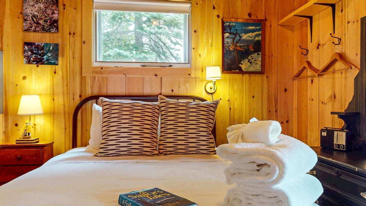 Photo of Bedroom in East Boothbay