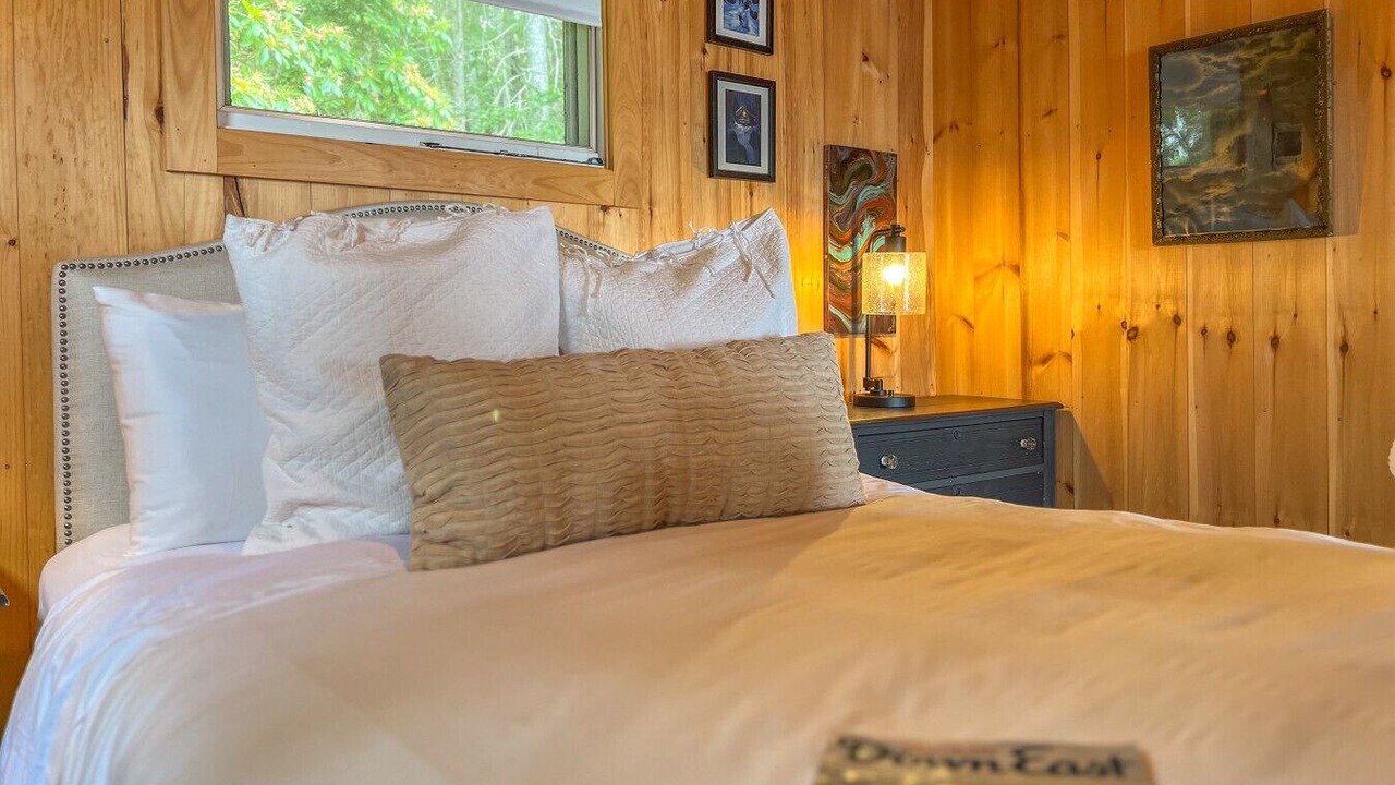 Photo of Bedroom in East Boothbay