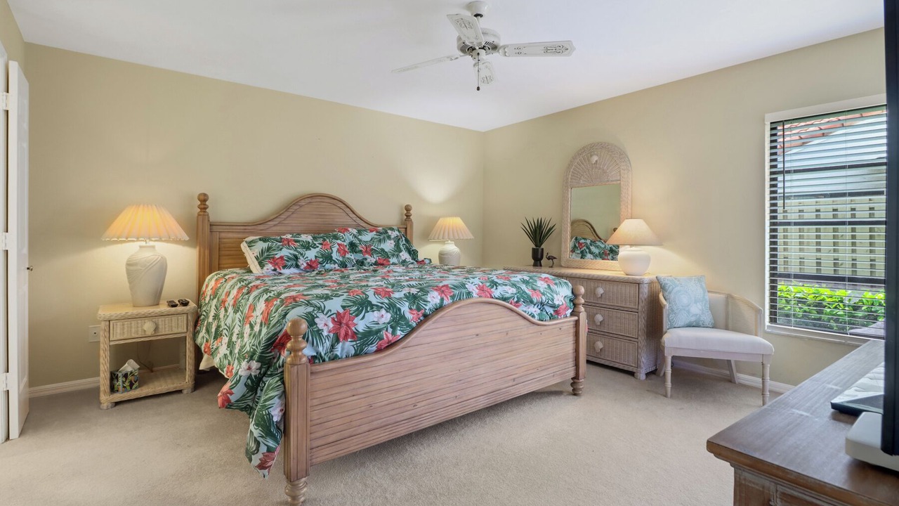 Photo of Bedroom in Naples Park