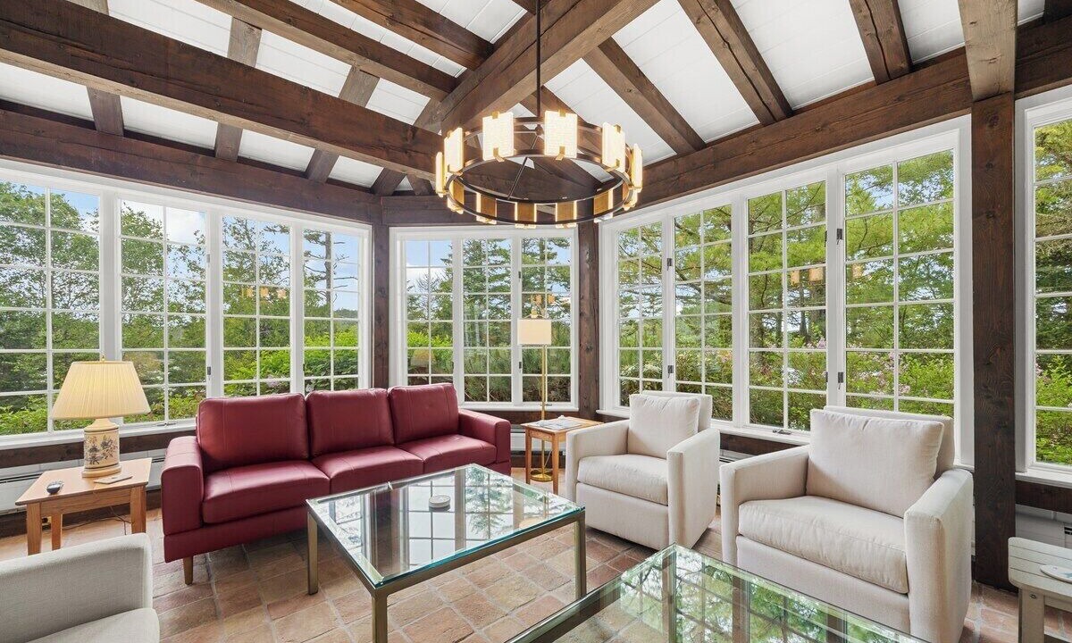Photo of Livingroom in Brooksville
