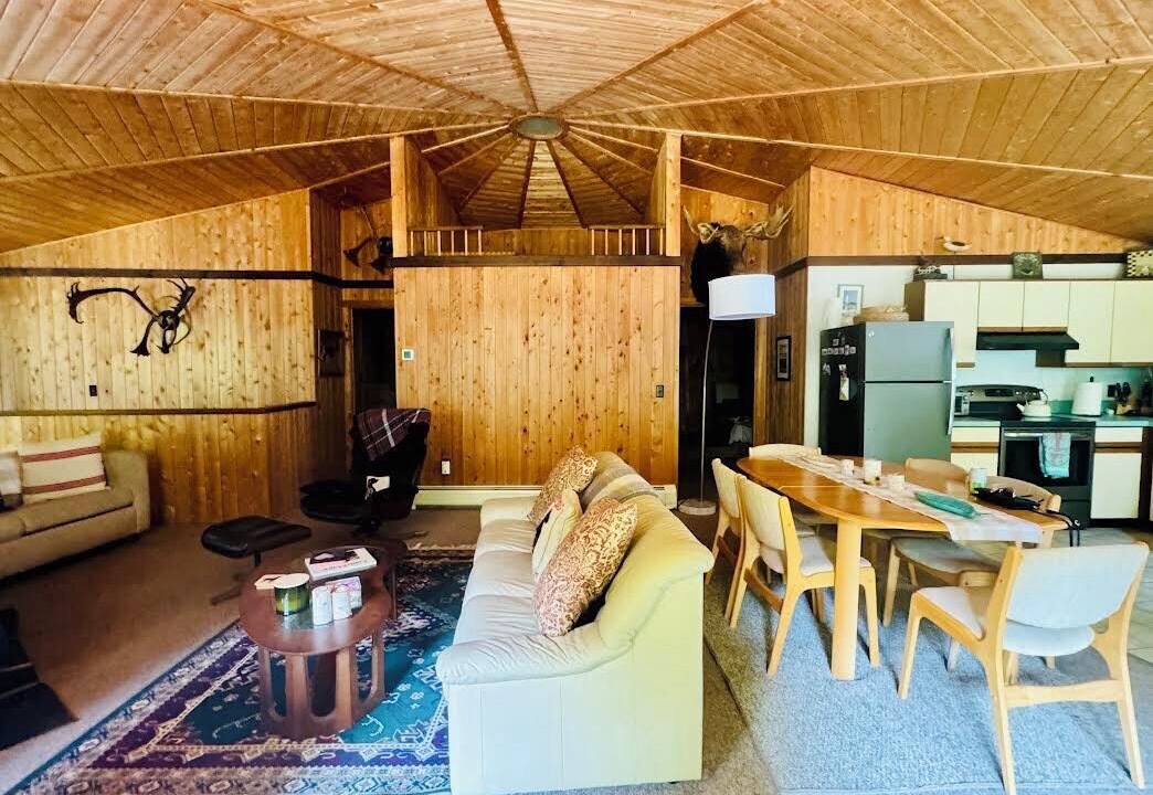 Photo of Livingroom in Ellsworth