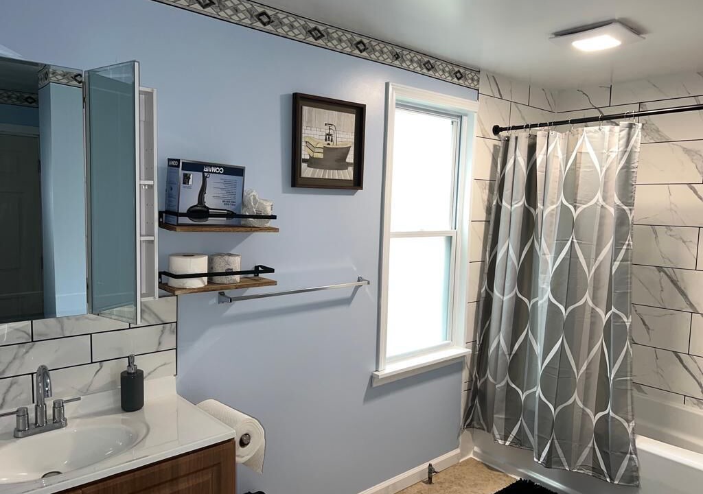 Photo of Bathroom in Front Park