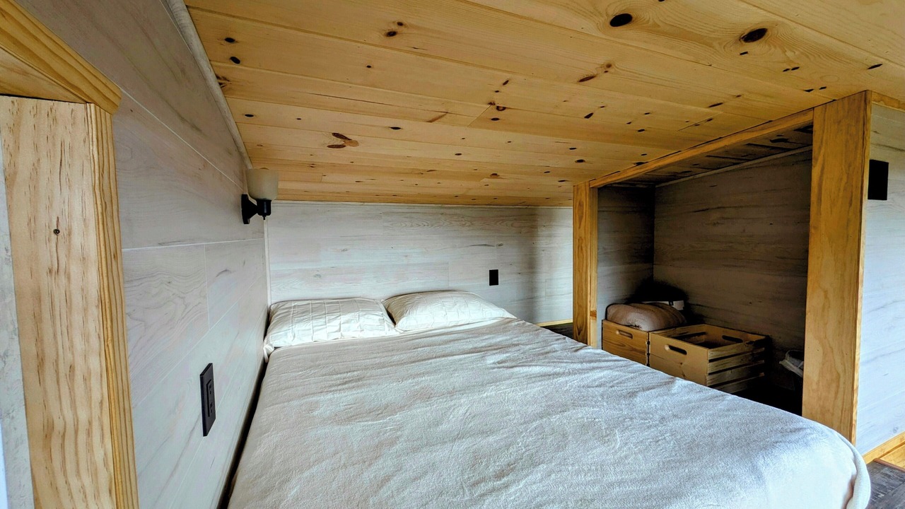 Photo of Bedroom in Homer