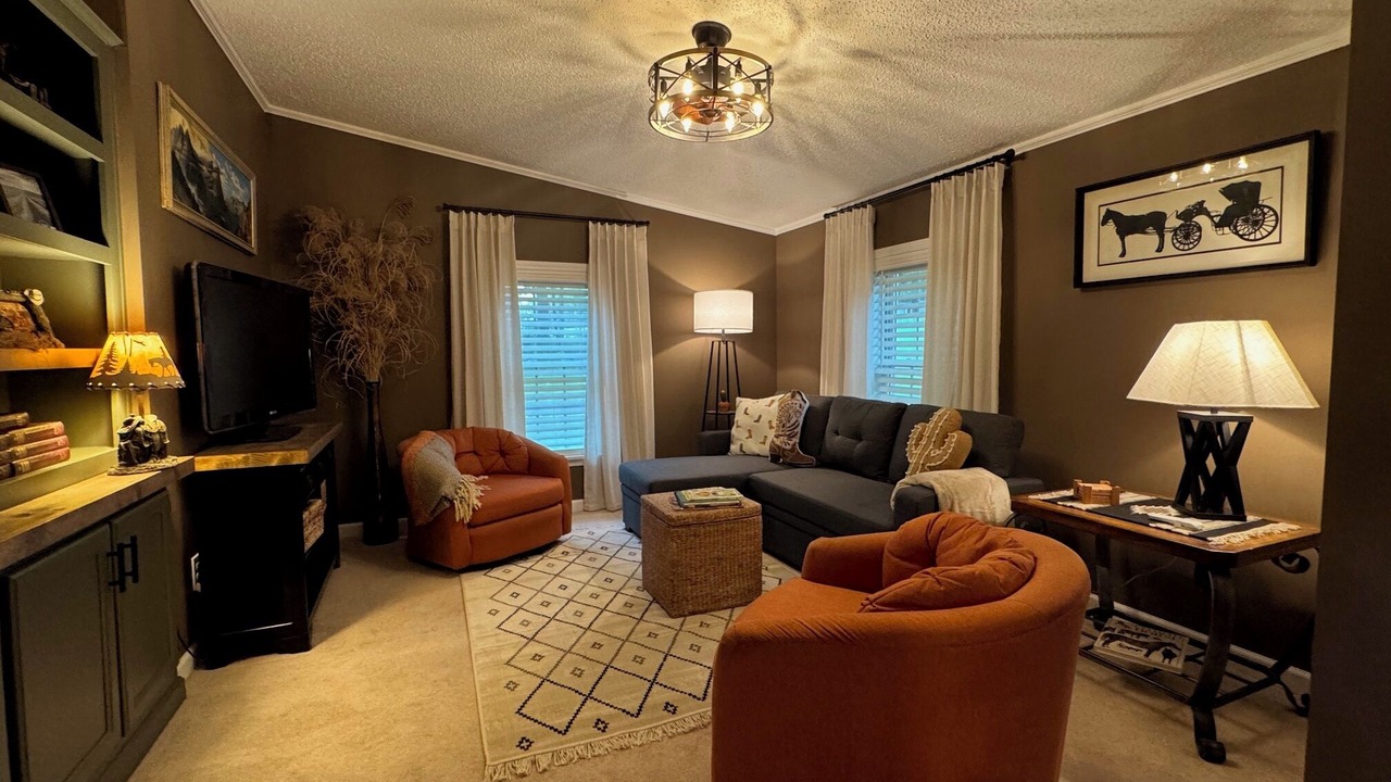 Photo of Livingroom in French Creek
