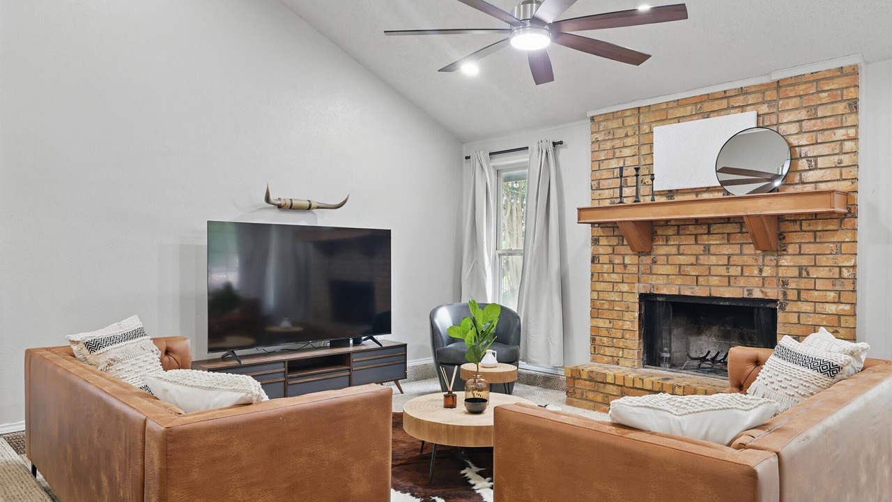 Photo of Livingroom in Garland