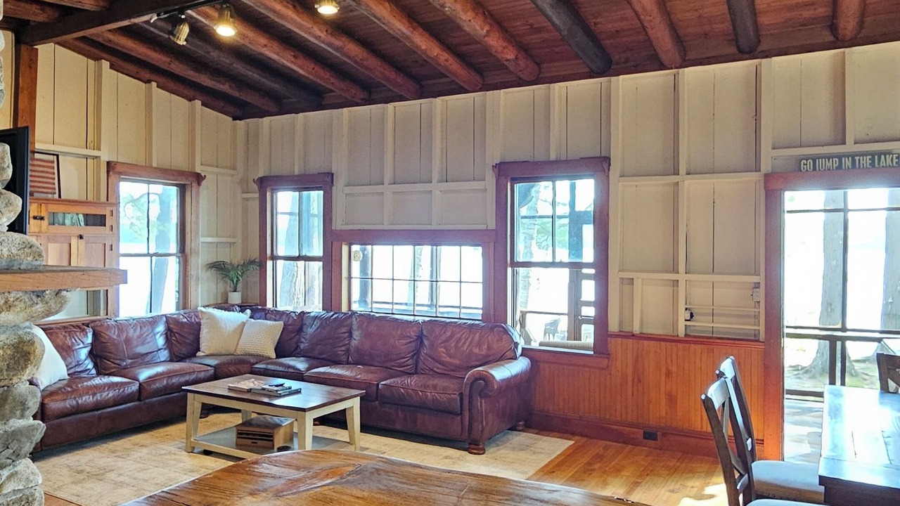 Photo of Livingroom in Harrison