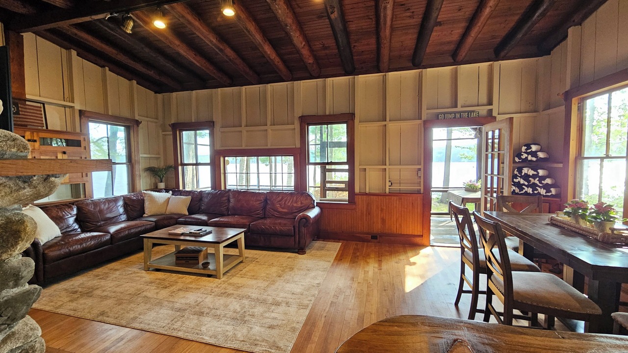 Photo of Livingroom in Harrison