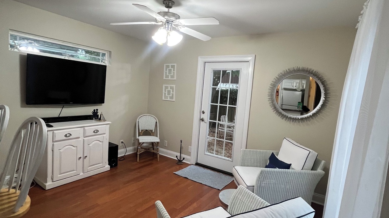 Photo of Livingroom in Saint Simons Island