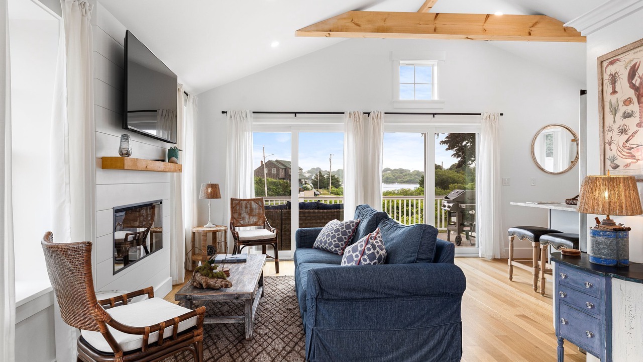 Photo of Livingroom in Narragansett