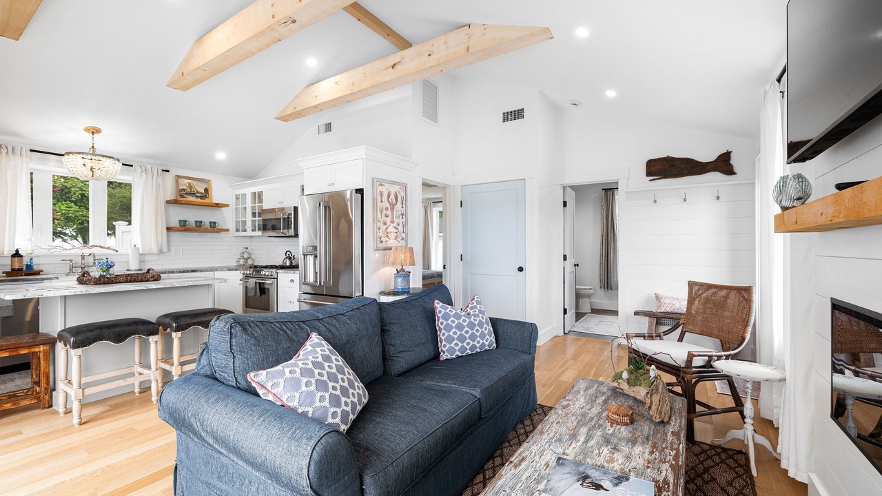 Photo of Livingroom in Narragansett
