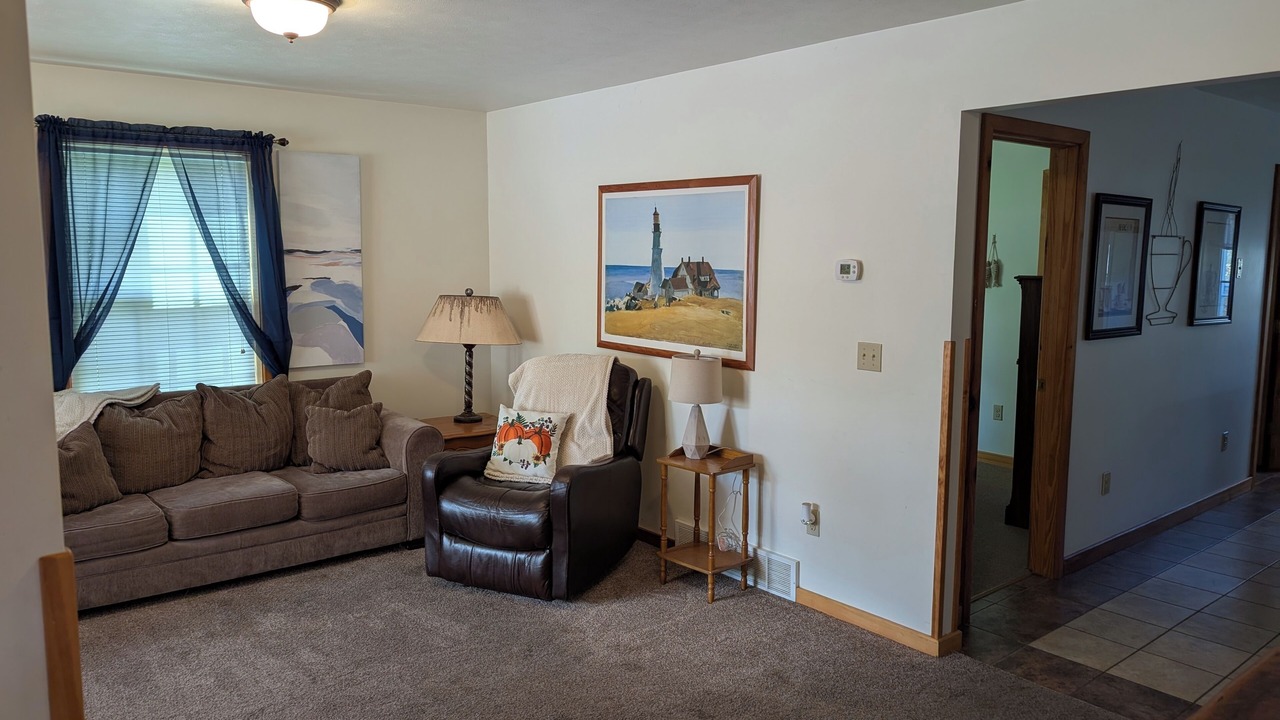 Photo of Livingroom in Edinboro