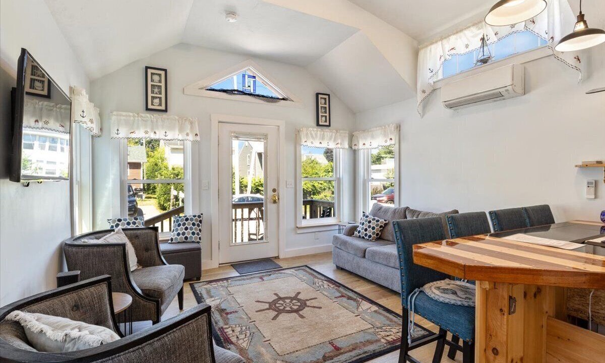 Photo of Livingroom in Old Orchard Beach