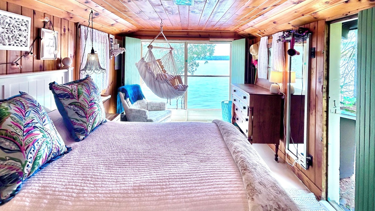 Photo of Bedroom in Oquossoc