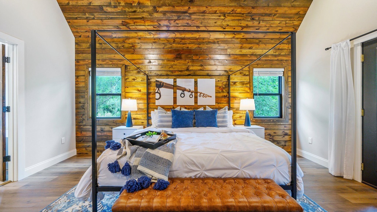 Photo of Bedroom in Hochatown