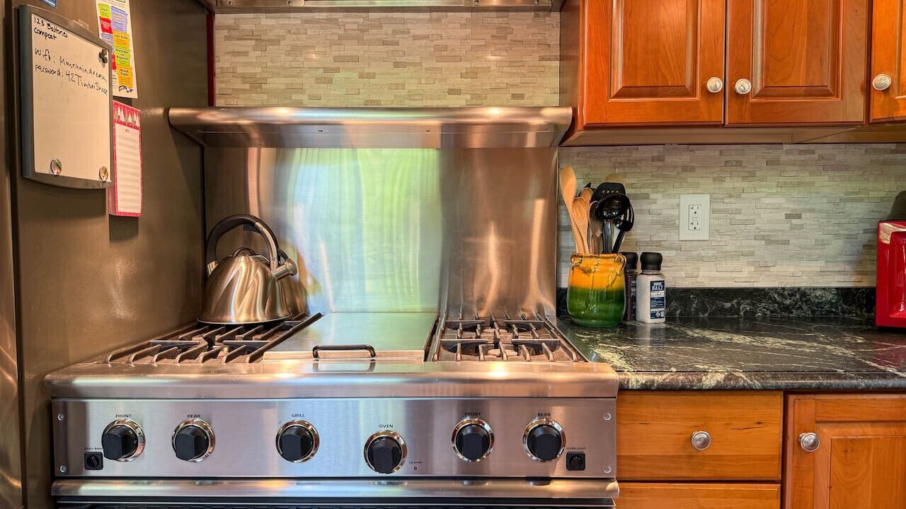 Photo of Kitchen in Center Conway