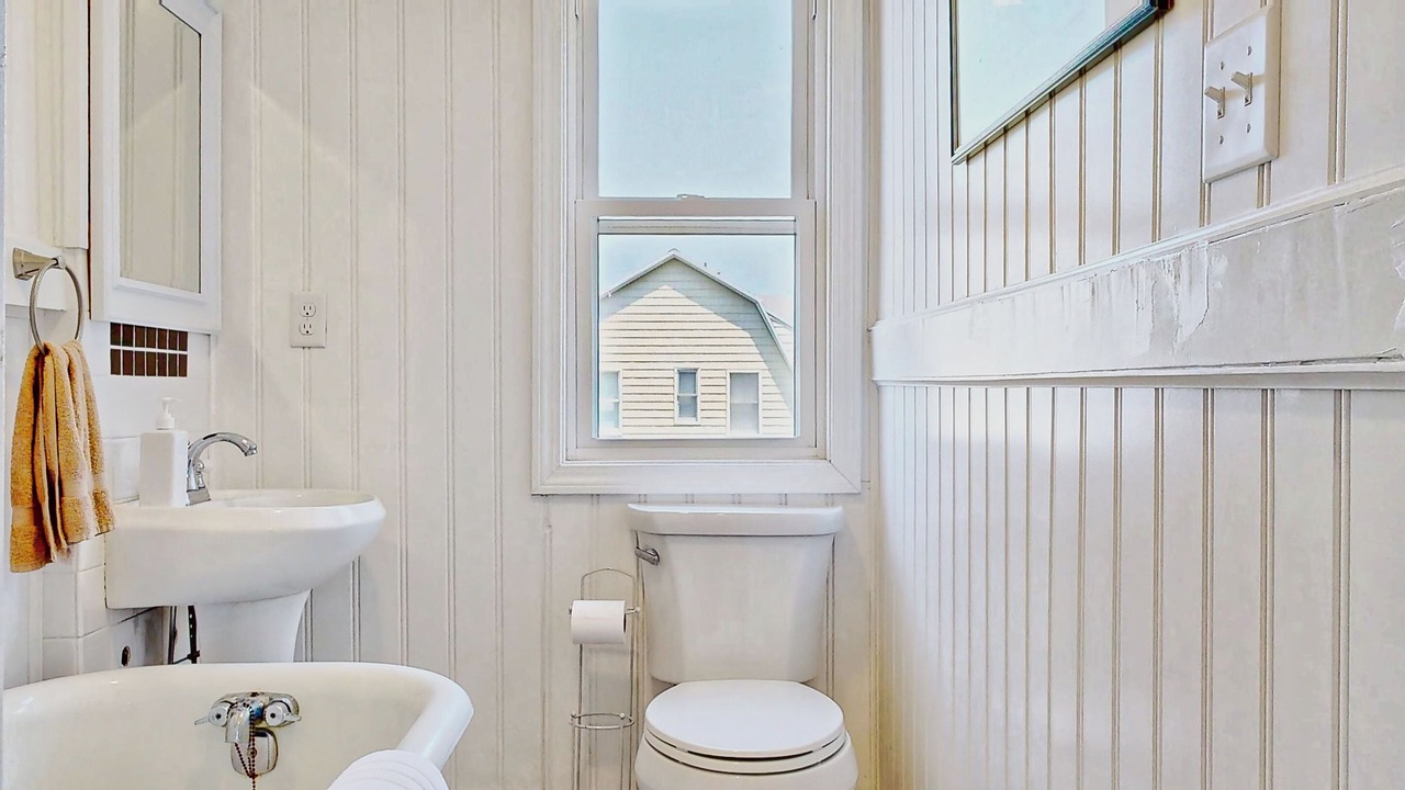 Photo of Bathroom in Pine Point