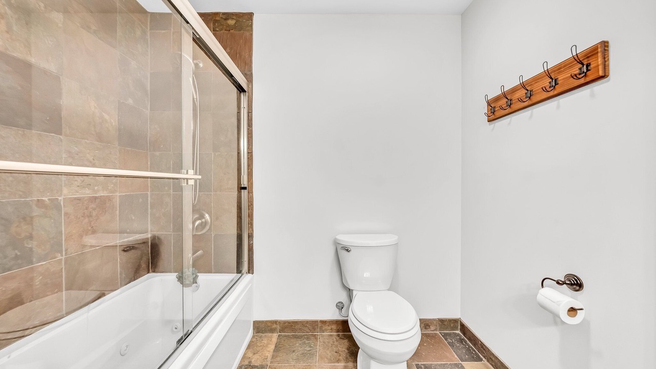 Photo of Bathroom in East Otto