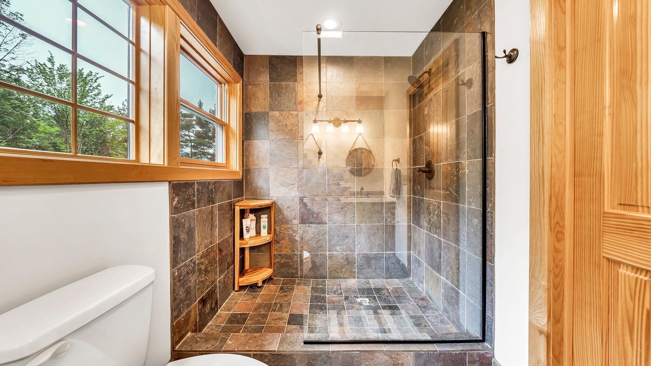 Photo of Bathroom in East Otto