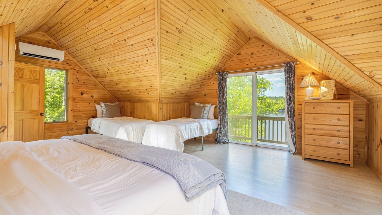 Photo of Bedroom in Otis