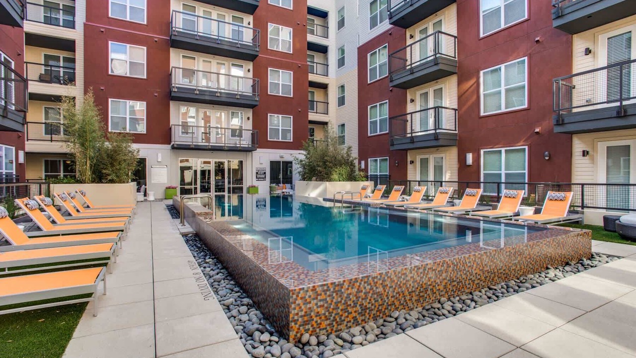 Photo of Outdoor in Uptown