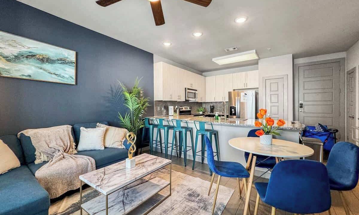 Photo of Livingroom in Uptown