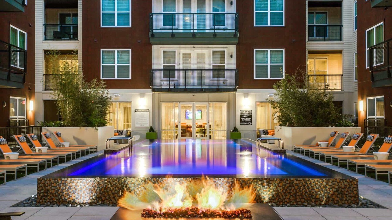 Photo of Outdoor in Uptown