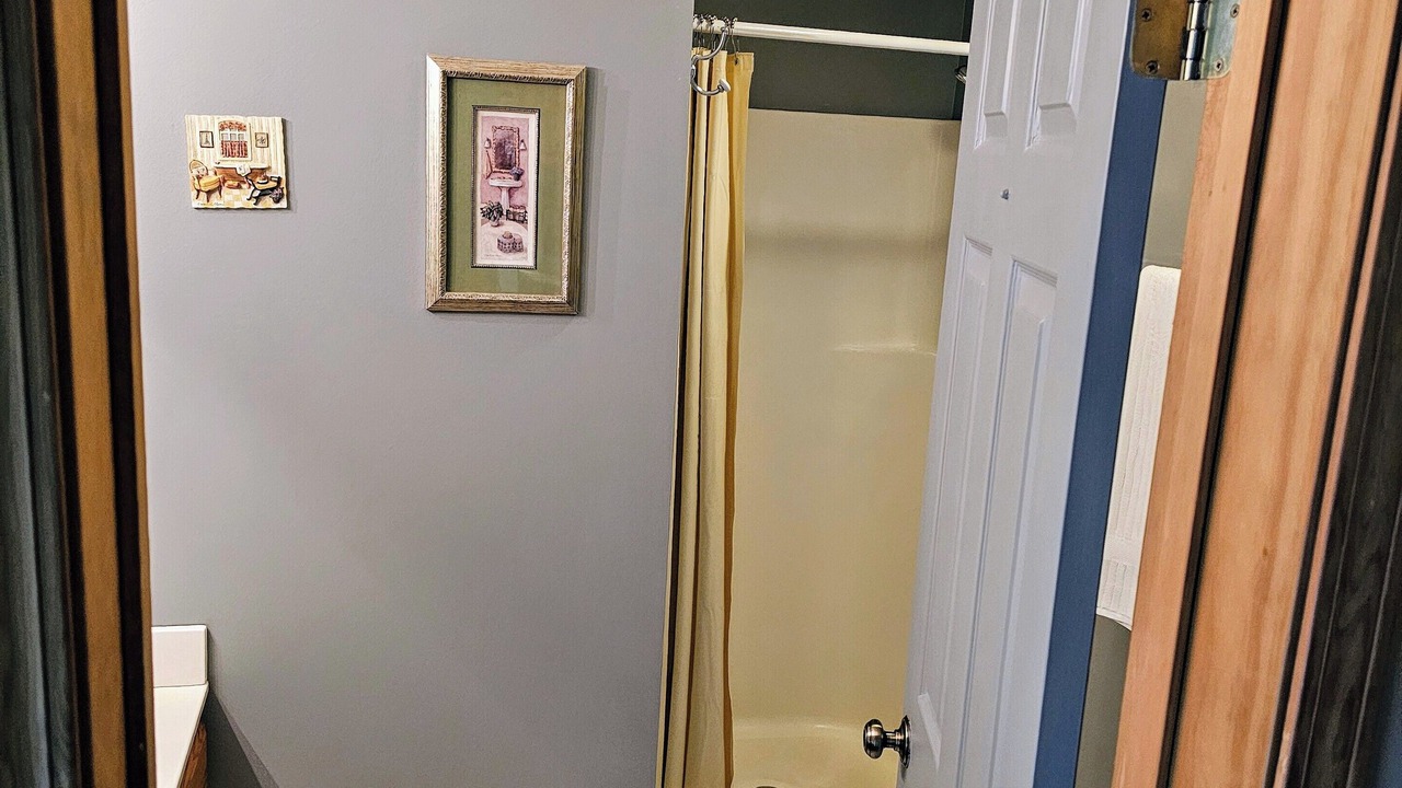 Photo of Bathroom in Skyland