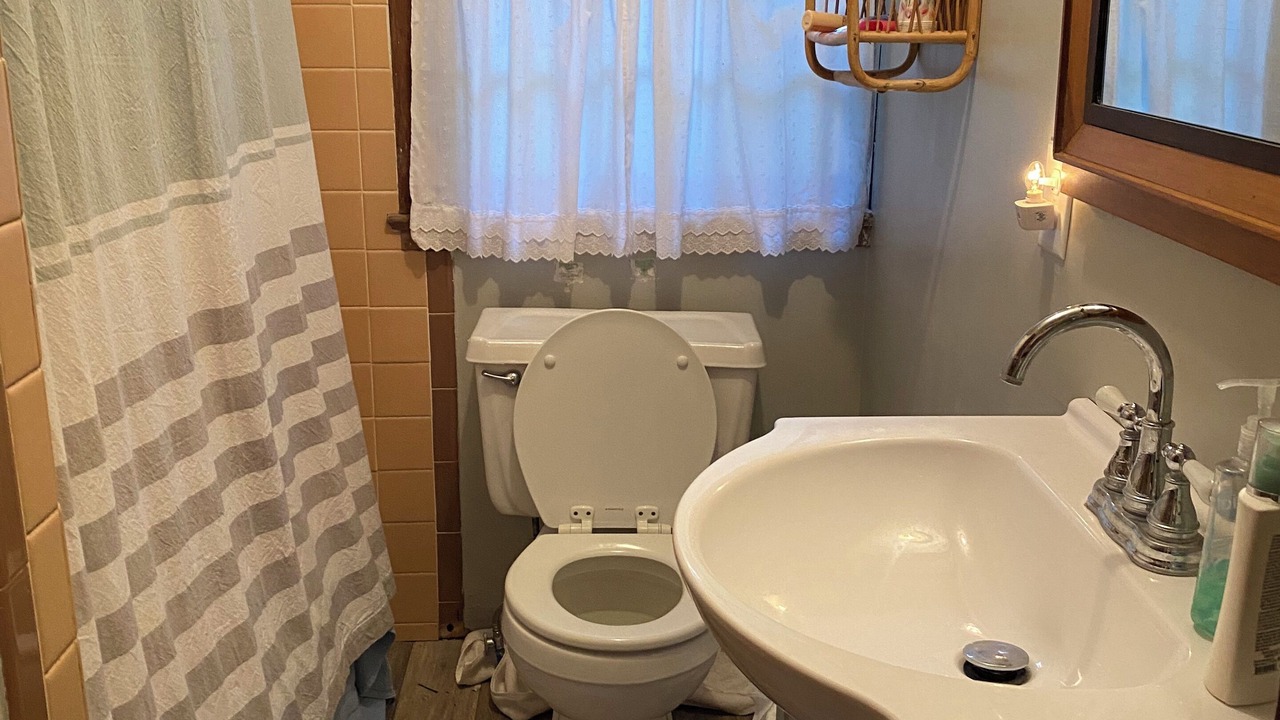 Photo of Bathroom in Warren County