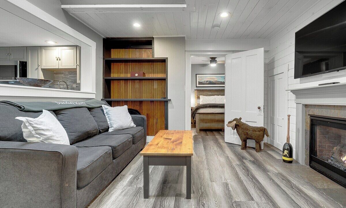 Photo of Livingroom in Bethel