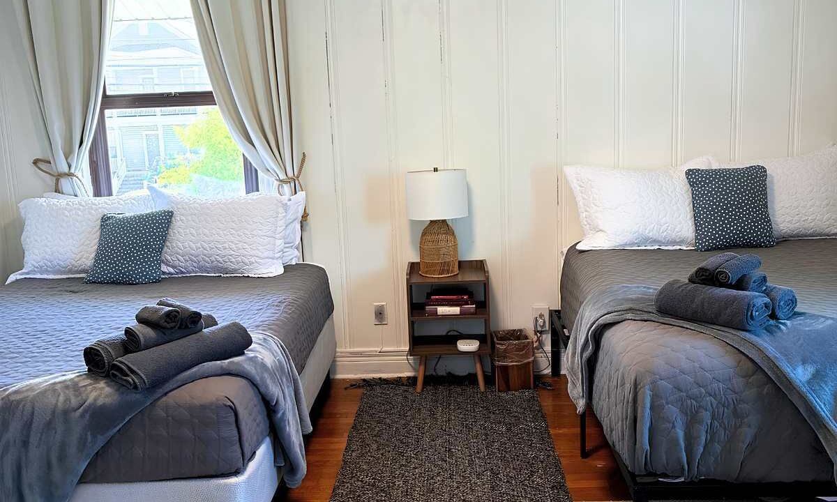 Photo of Bedroom in Willoughby Spit