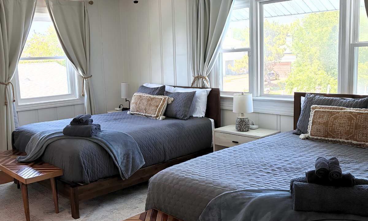Photo of Bedroom in Willoughby Spit