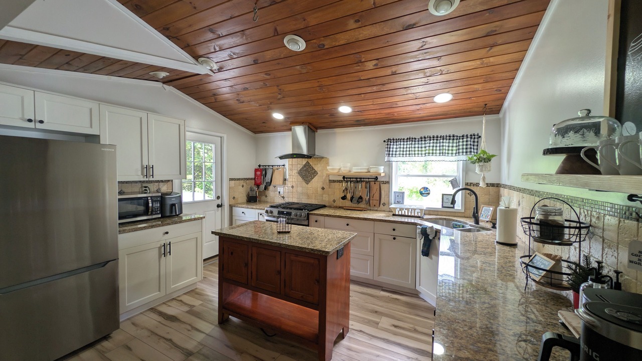 Photo of Kitchen in Queensbury