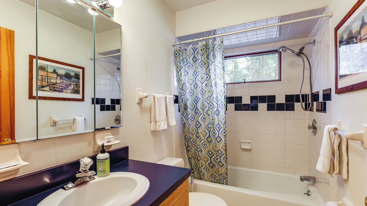 Photo of Bathroom in Schroon Lake