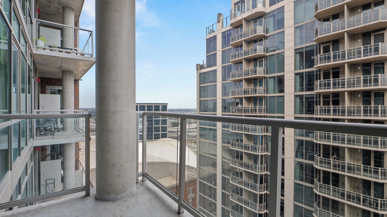 Photo of Outdoor in Uptown