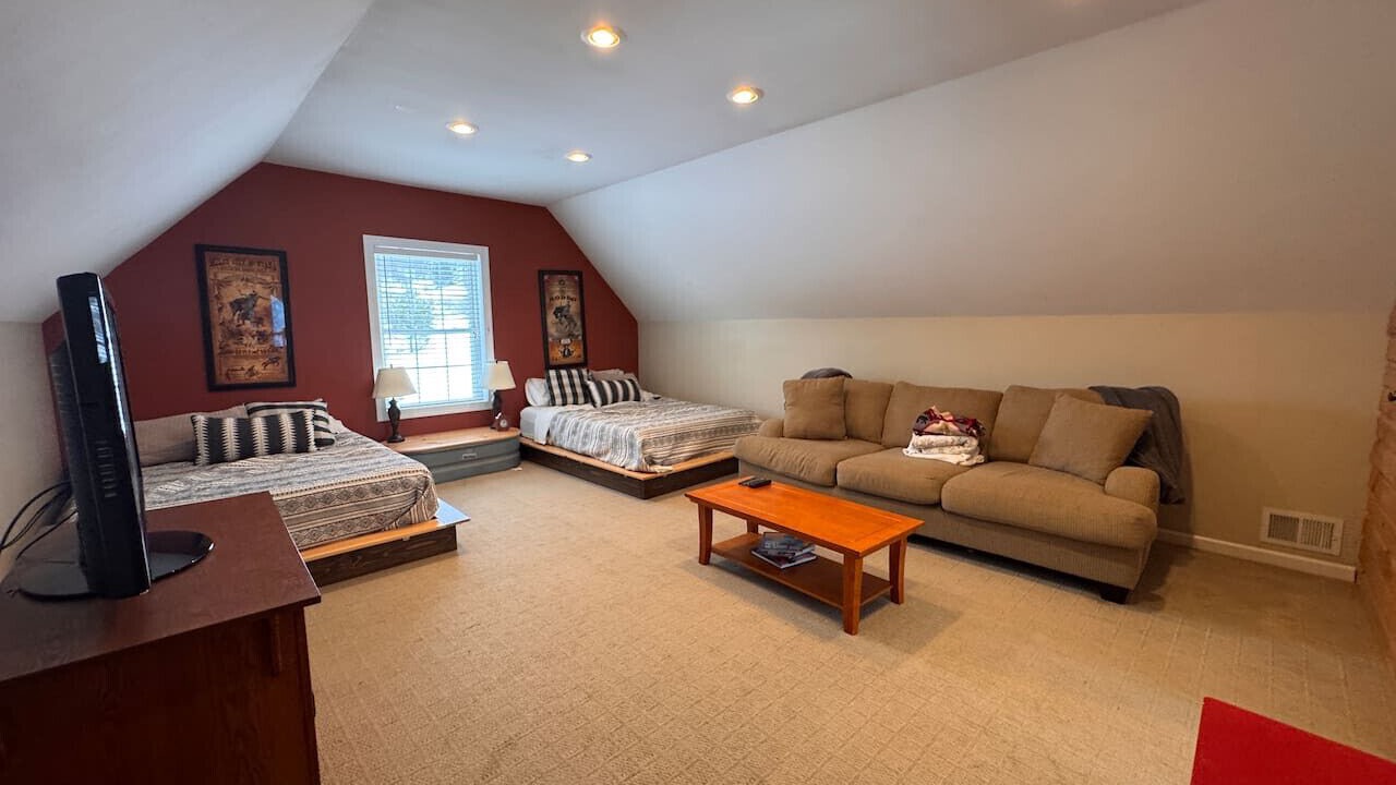 Photo of Bedroom in Ellicottville