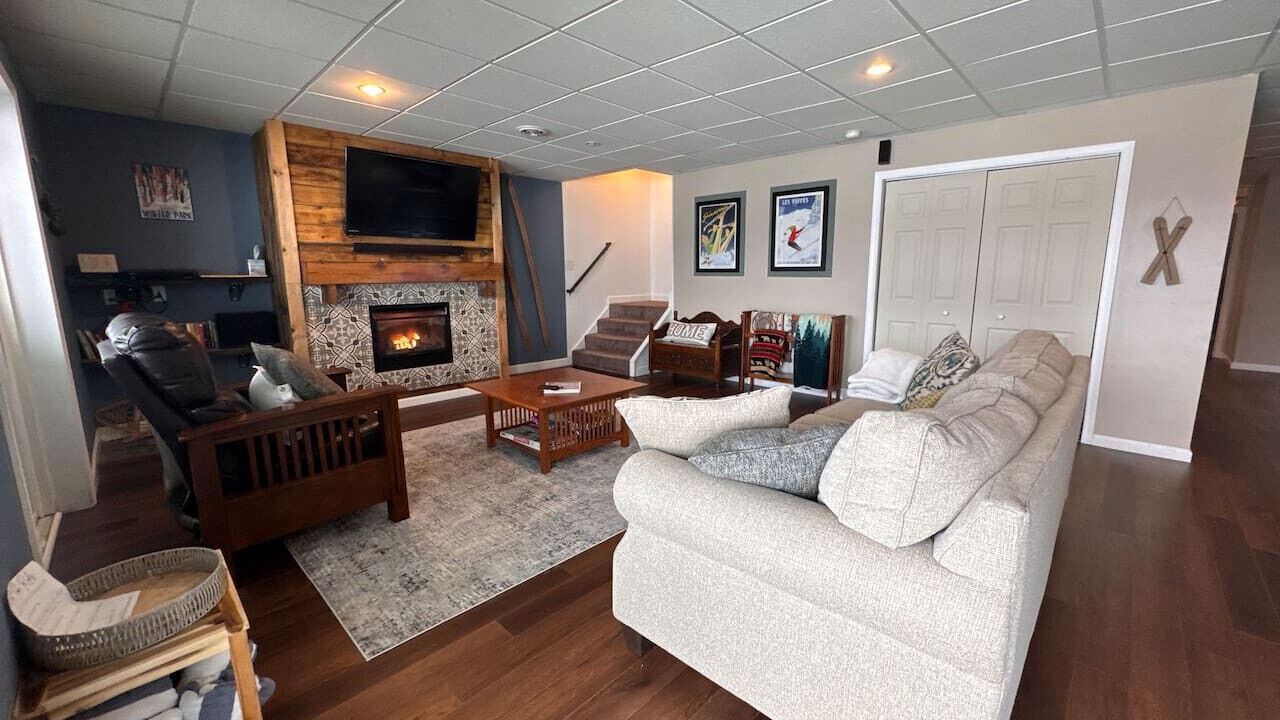 Photo of Livingroom in Ellicottville