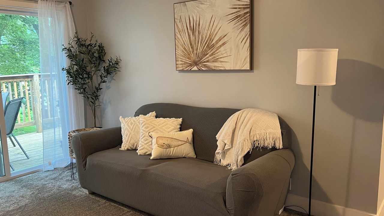 Photo of Livingroom in Edinboro