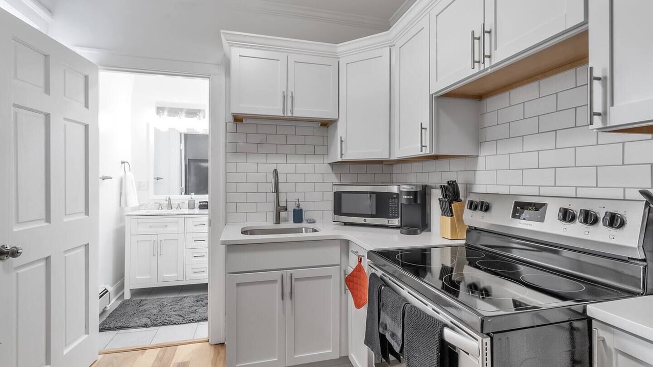 Photo of Kitchen in Front Park