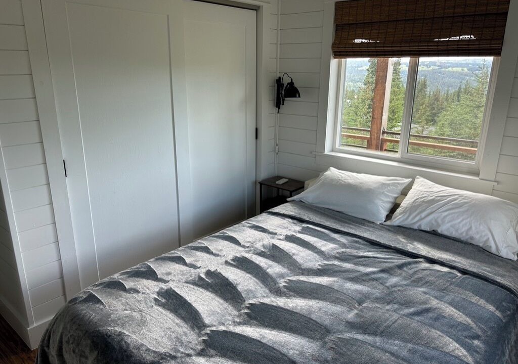 Photo of Bedroom in Fritz Creek