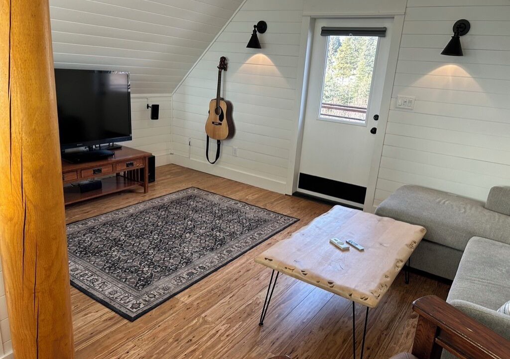 Photo of Livingroom in Fritz Creek