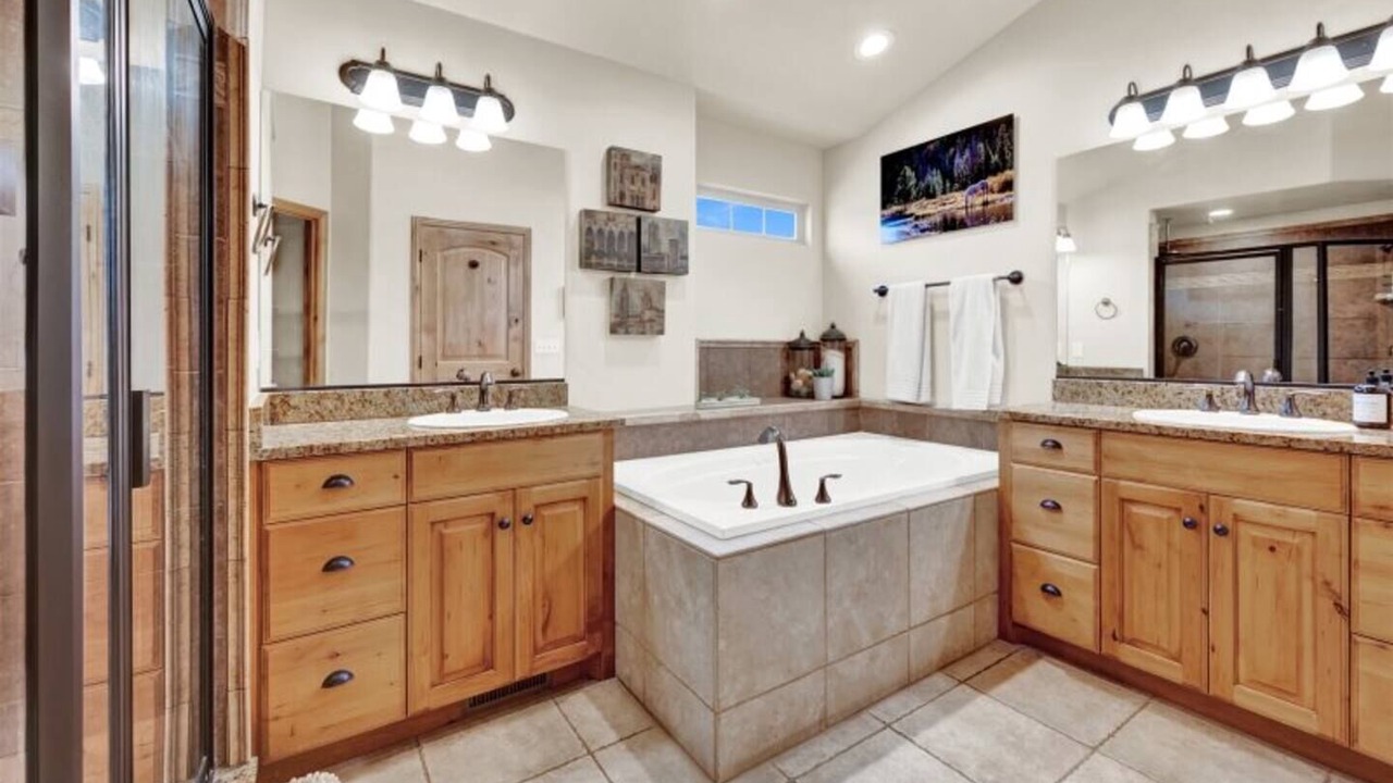 Photo of Bathroom in Wolf Creek