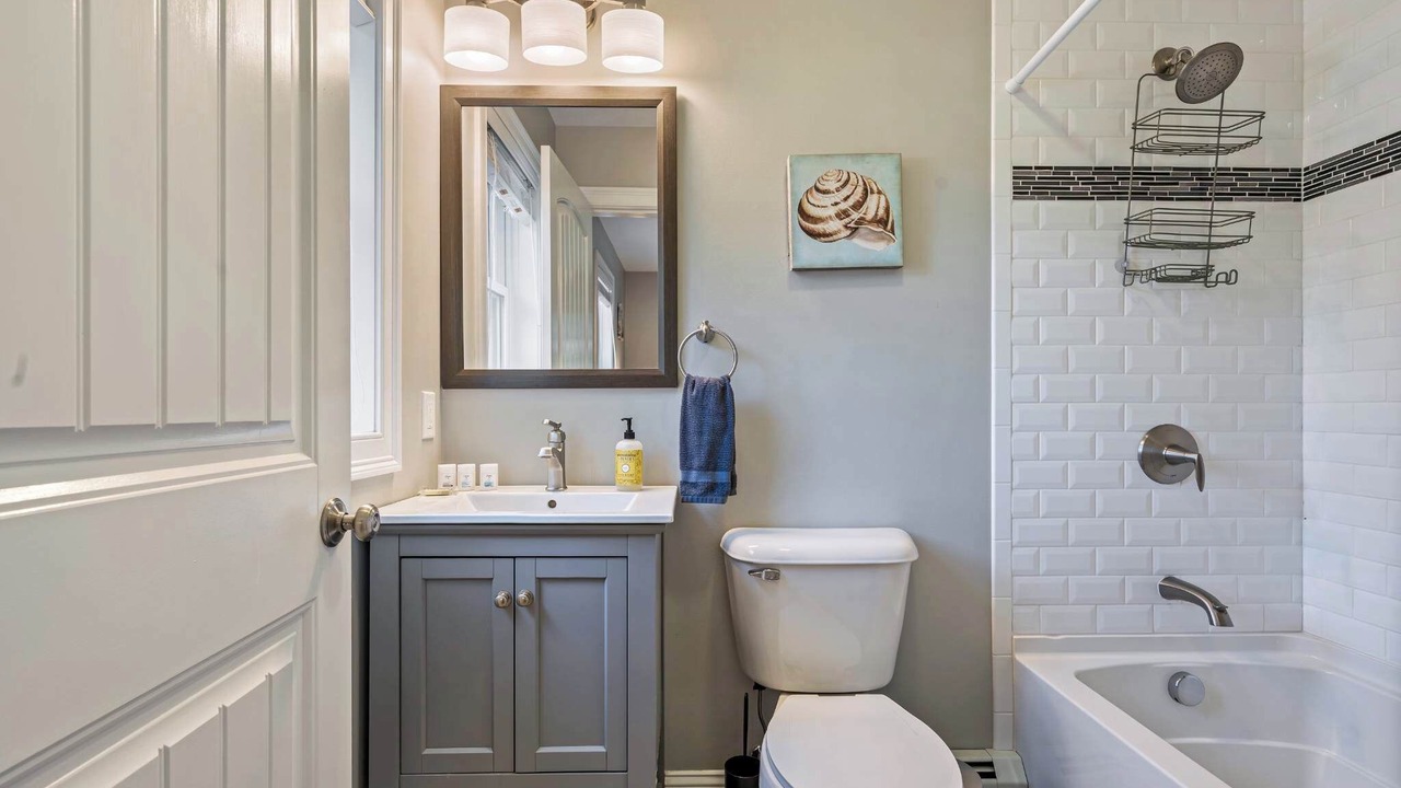 Photo of Bathroom in Cape Porpoise
