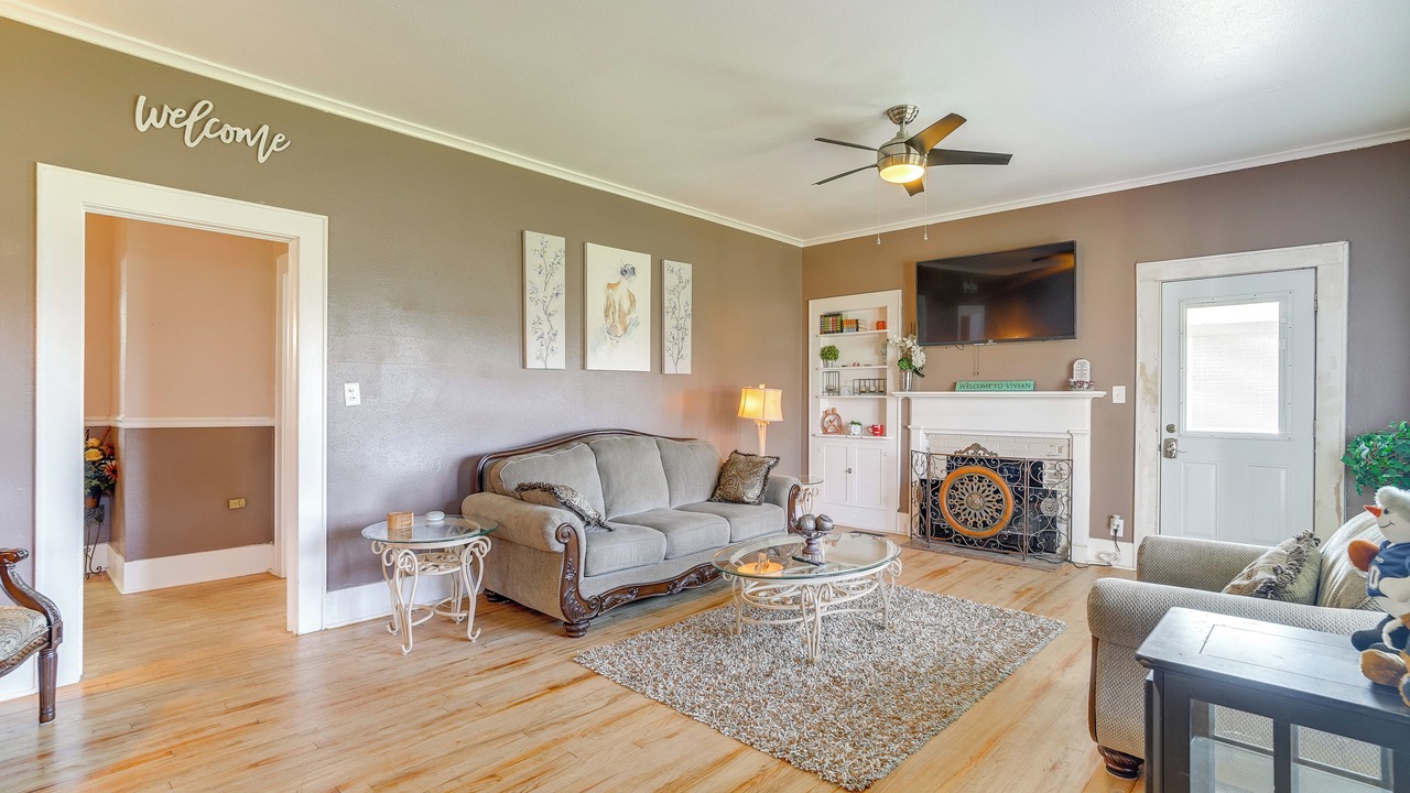 Photo of Livingroom in Vivian